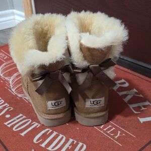 UGG Tan Boots with Cream Lining and Bows